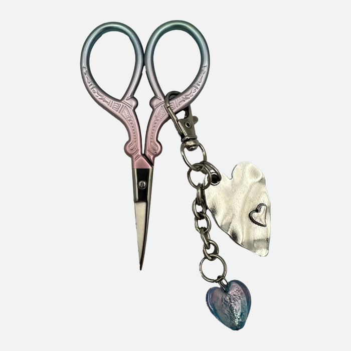 Ombre-pink-with-heart-fob-9cm-scissors